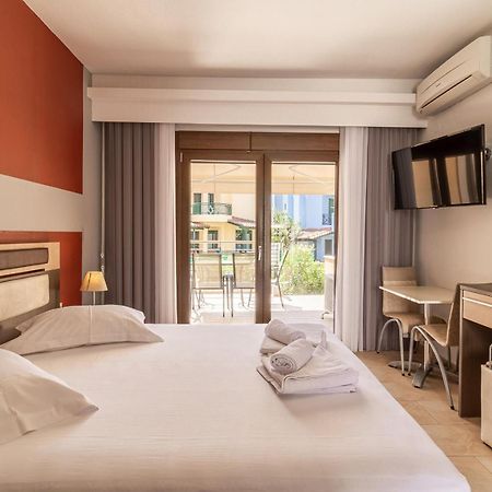 Dafni'S Seaside Luxury Studios Nikiti  Luaran gambar