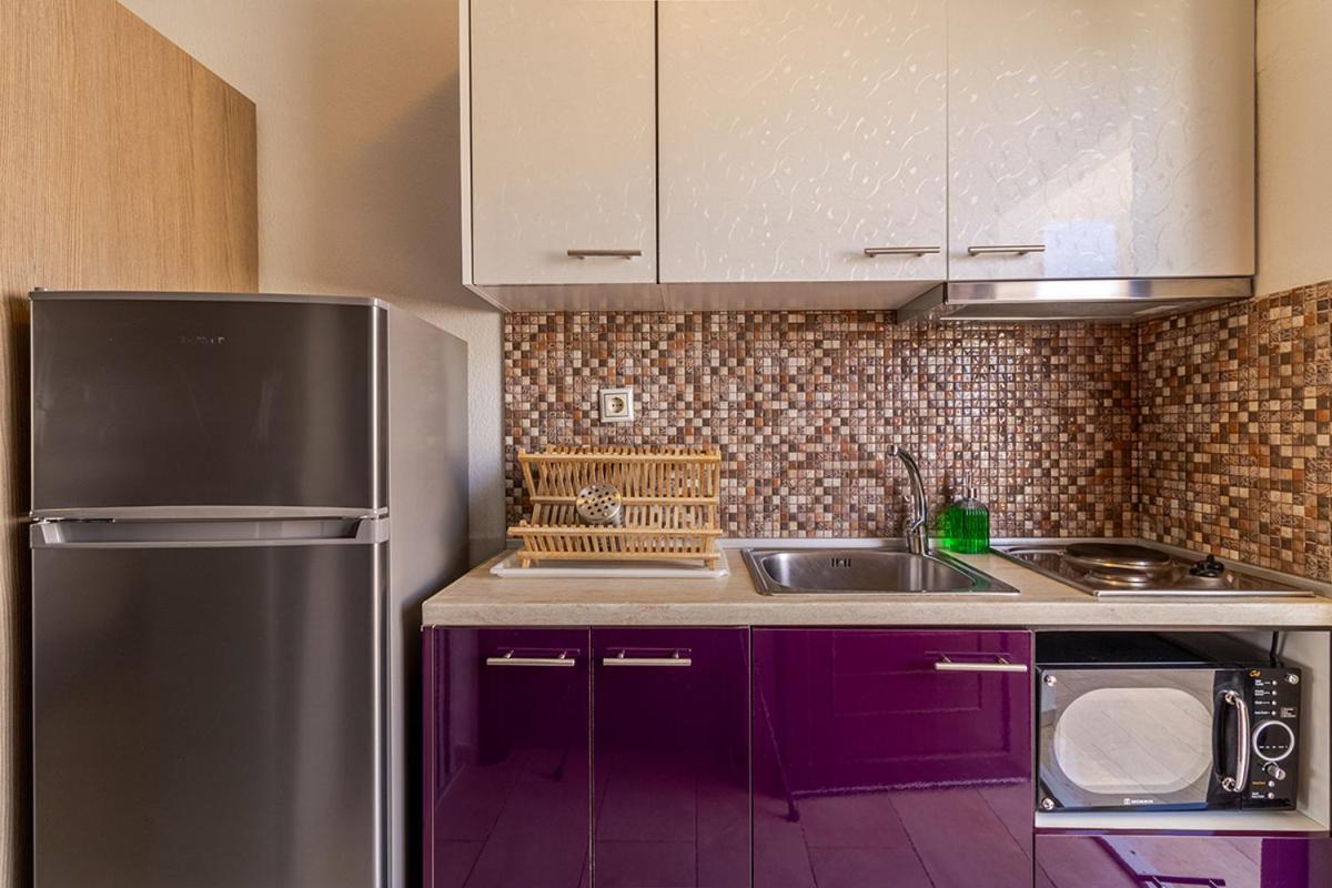 Dafni'S Seaside Luxury Studios Nikiti  Luaran gambar